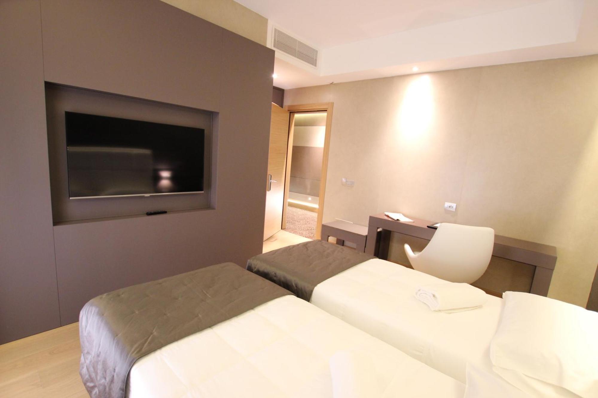 Mokinba Hotels Baviera Милано Стая снимка