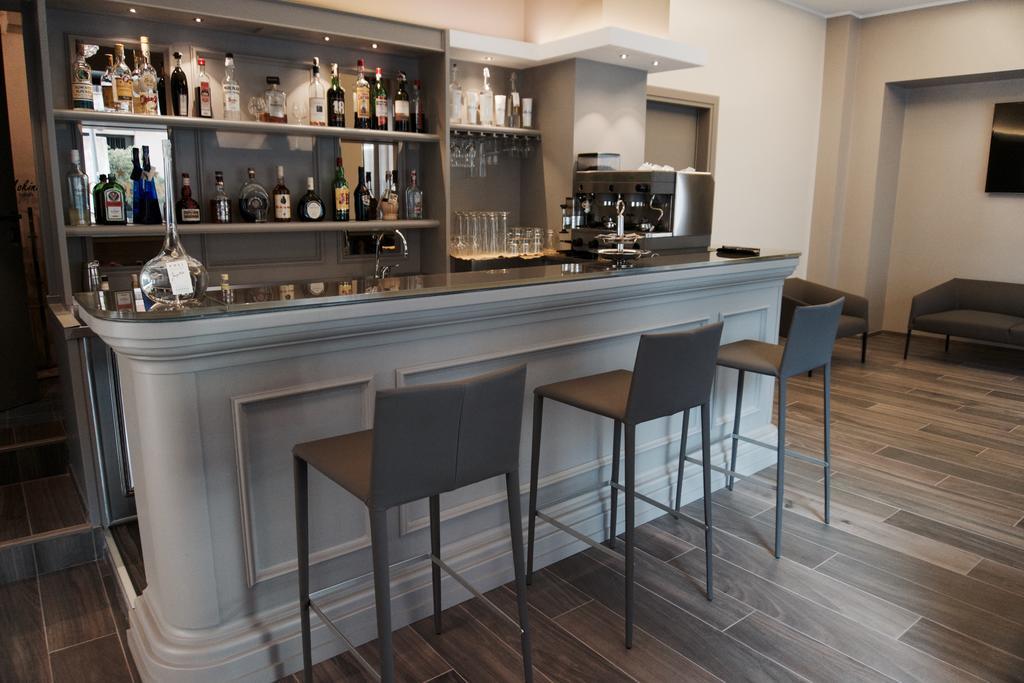 Mokinba Hotels Baviera Милано Екстериор снимка