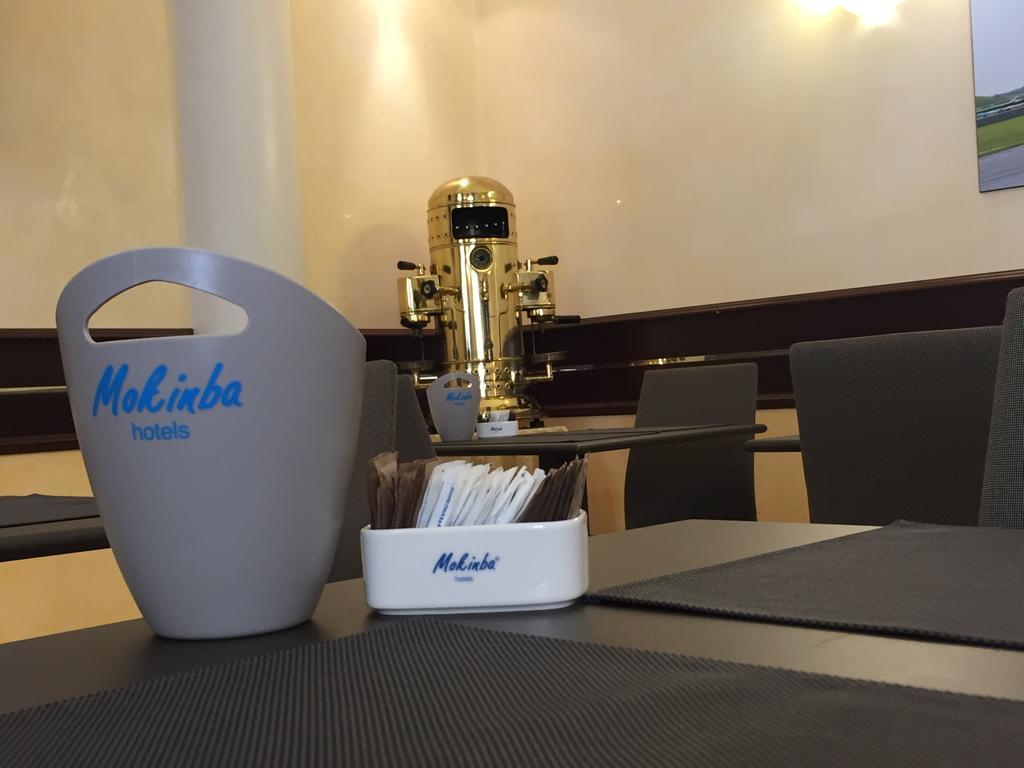 Mokinba Hotels Baviera Милано Екстериор снимка
